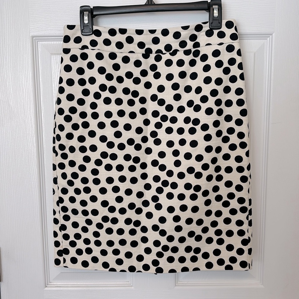 Ann Taylor Skirt White with Black Polka Dots 100% Cotton Size 4
